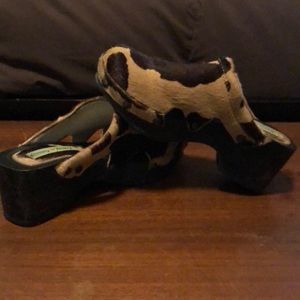 Shoe